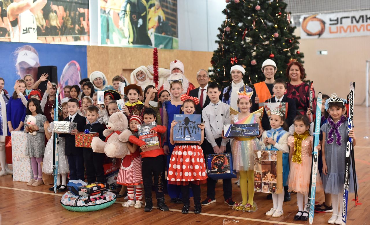 Коллектив Учалинского ГОКа исполнил детские новогодние желания