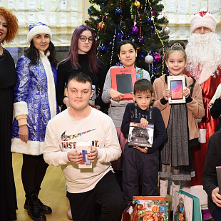 Работники Учалинского ГОКа исполнили детские новогодние желания
